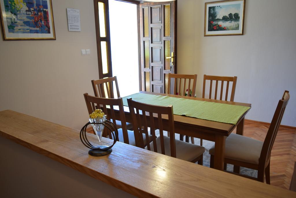 Peter Pan Apartments Palit Стая снимка