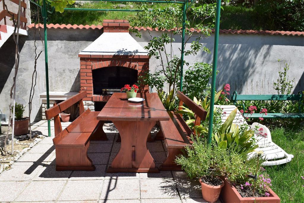 Peter Pan Apartments Palit Екстериор снимка