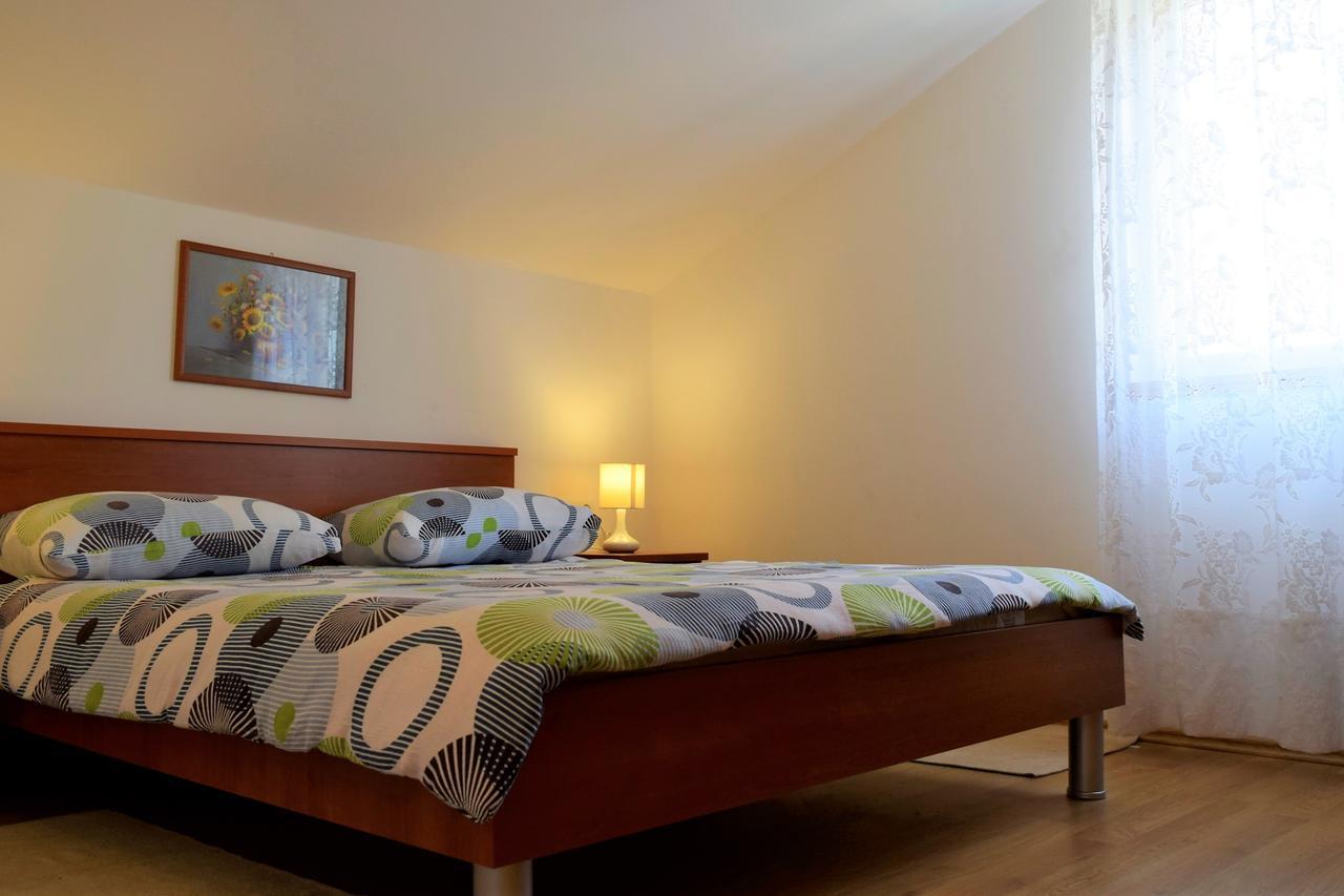 Peter Pan Apartments Palit Екстериор снимка